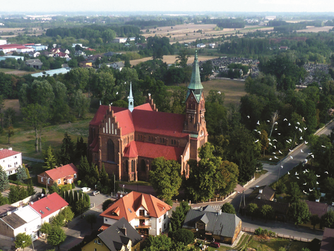Widok z lotu ptaka na kościół pod wezwaniem świętego Wojciecha w Nasielsku