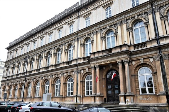 Fasada budynku Muzeum Etnograficznego w Warszawie
