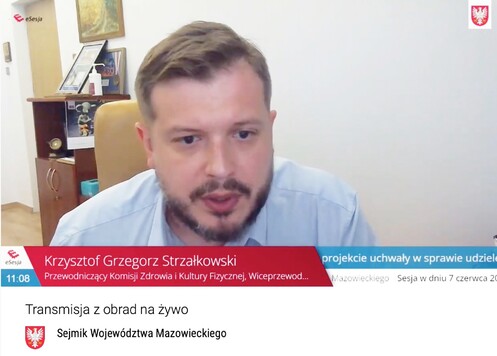 Radny Krzysztof Grzegorz Strzałkowski, przewodniczący Klubu Radnych Koalicja Obywatelska. Stopklatka.