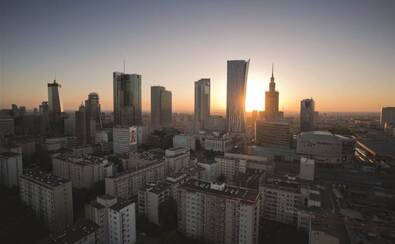 panorama Warszawy o zachodzie słońca